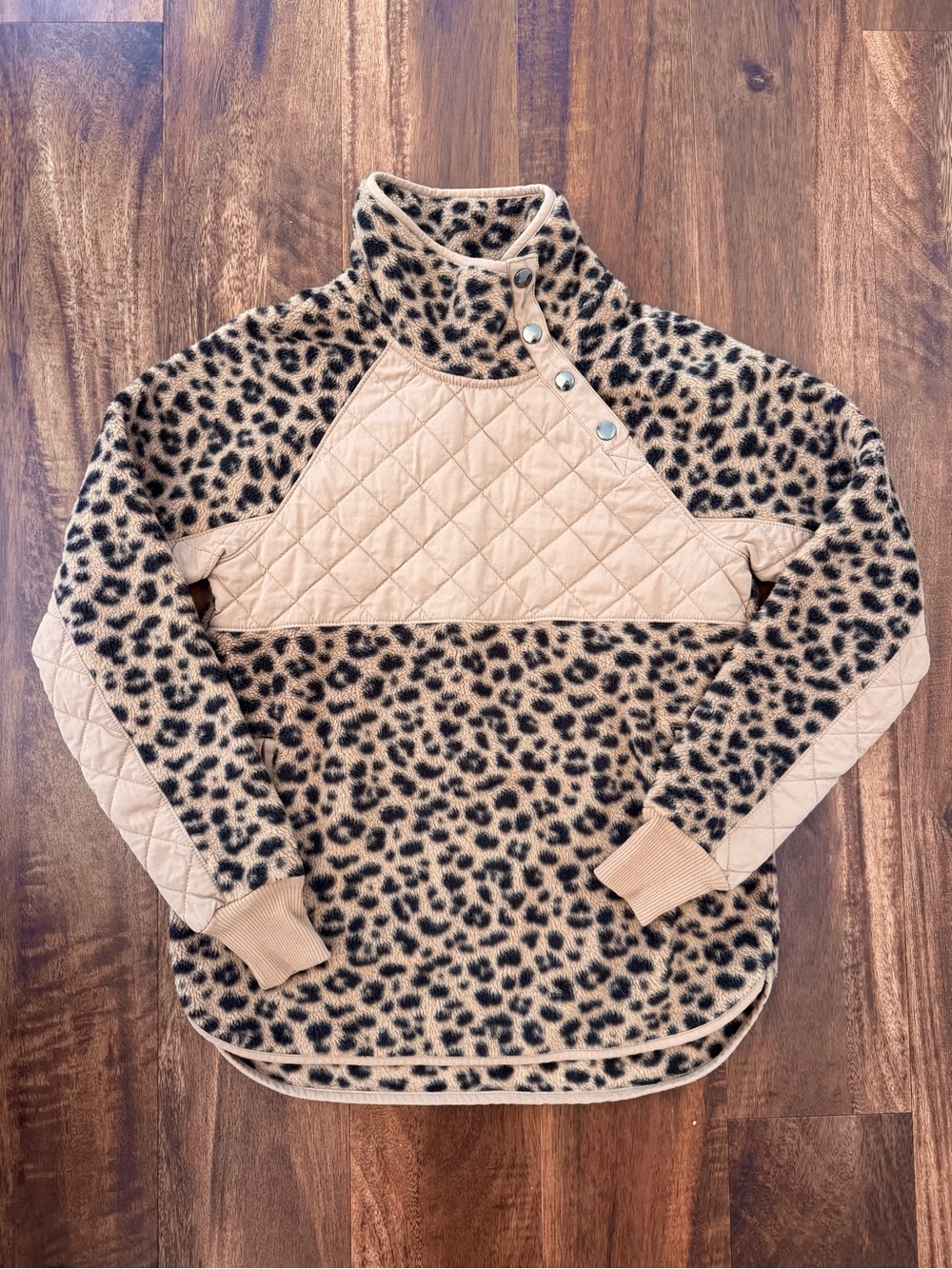 Abercrombie & Fitch Quilted & Fleece Leopard Print Pullover Jacket -XS